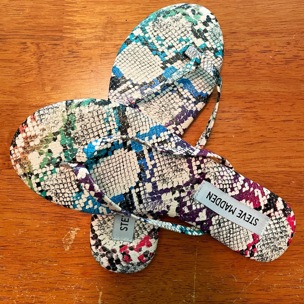 STEVE MADDEN SANDALS
